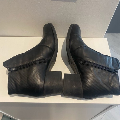 Commanchero No41 ankle boots like new, black