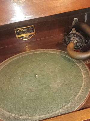 Γραμμόφωνο Victrola μεταχειρισμένο με εργαλεία και ακίδες, 1920