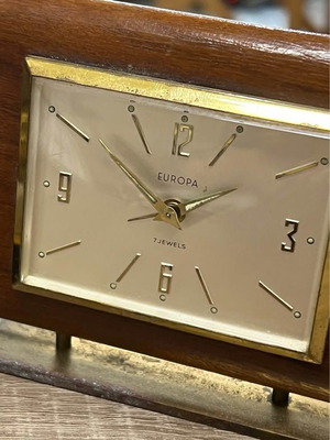 Vintage wind-up clocks Seiko and Europa used, need service, set of 2