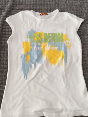 Miss Denim girls' t-shirt like new, size 134 cm, white multicolor
