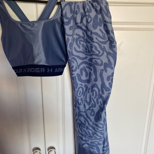 Under Armour sports set used, blue, size M