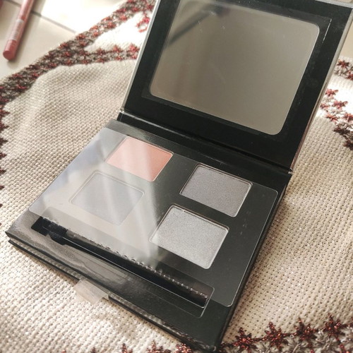 Body Shop limited edition eyeshadow palette new
