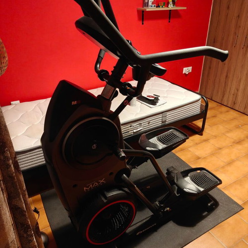 Bowflex MAX Trainer M8 like new fitness machine