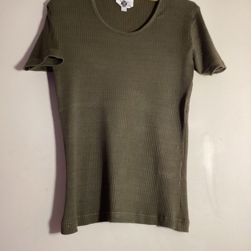 Khaki ribbed short sleeve t-shirt size L like new