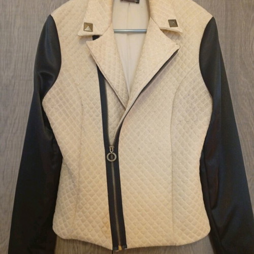 Be You jacket in gold and black color like new