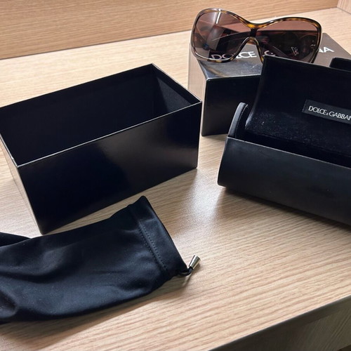 Dolce & Gabbana sunglasses like new with box