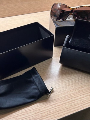 Dolce & Gabbana sunglasses like new with box