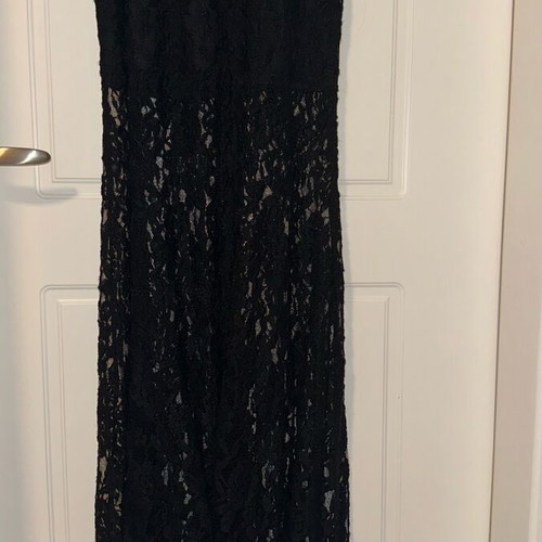 Long lace dress used, black, with back opening