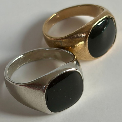 Twin Signet Rings new with factory defects, silver and gold tone