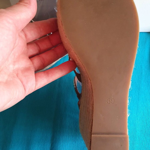 Alma En Pena women's sandals used, brown with blue crystals, size 39