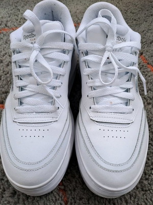 Reebok sneaker Club C extra καινούργιο, άσπρο, γυναικείο αθλητικό παπούτσι μέγεθος 41