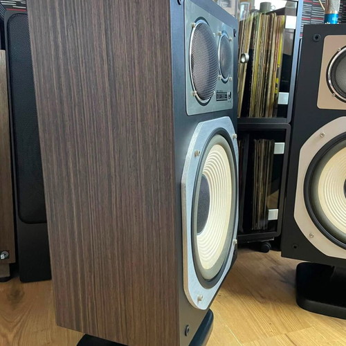 Namco NSP-558 retro speakers, closed cabinet