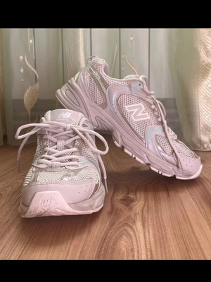 New Balance women's shoes size 40