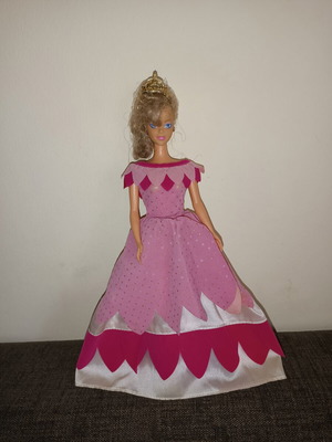 Anastasia Quinn of the Lake 1998 Sissi Princess Doll like new