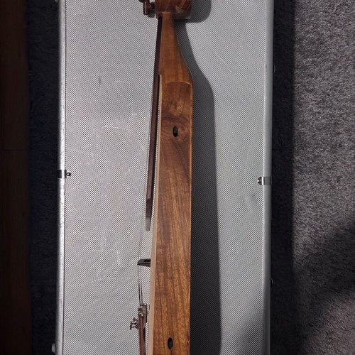 Pontian lyra zilikapano handmade like new from mulberry wood