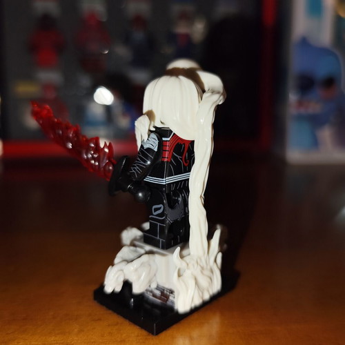 Knull Symbiote King figure like new with accessories
