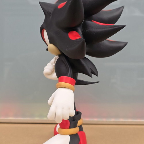 Shadow the Hedgehog figure like new, 23 cm
