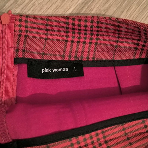 Pink Woman skirt red unused, like new size L