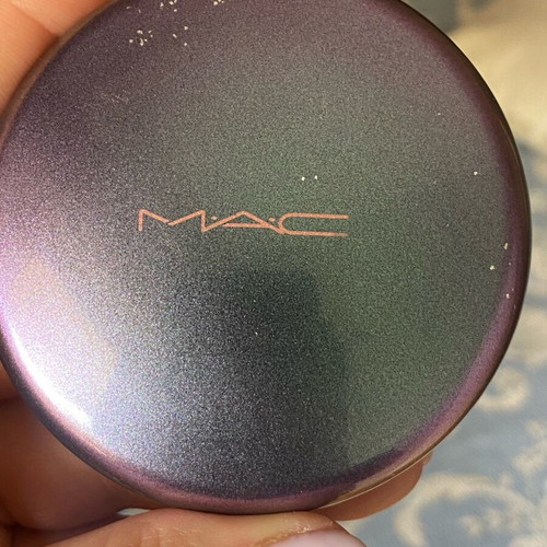 MAC Extra Dimension Bronzing Powder Delphic like new