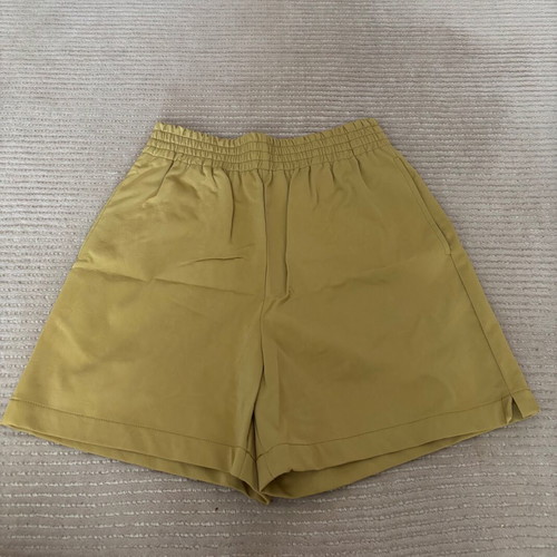 Gestuz shorts brand new, yellow with leathery texture, size 36