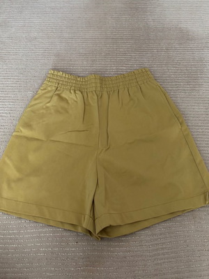Gestuz shorts brand new, yellow with leathery texture, size 36