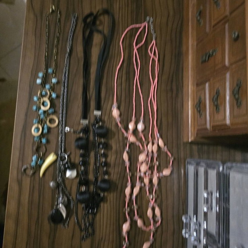 Bijoux assortment used, pack
