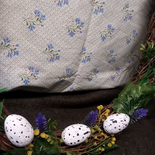 Handmade Easter wreath 65×52 like new