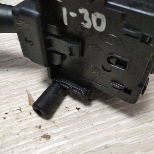 Hyundai I30 turn signal stalk used