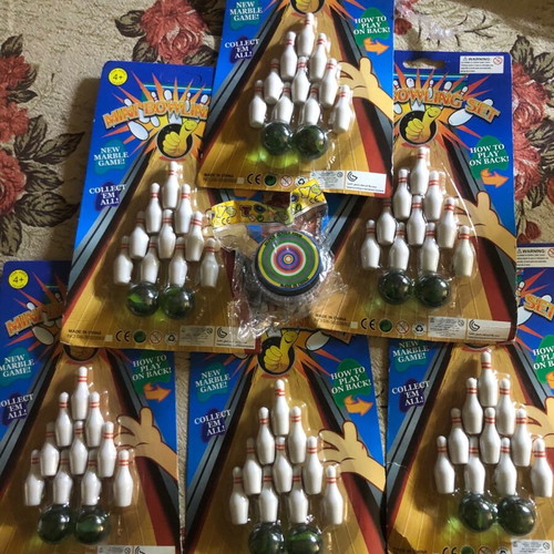 Mini bowling toys new with 6 cards and yo-yo
