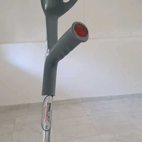 Aluminum elbow crutches like new, pair