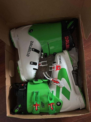 Dalbello DRS 130 UNI ski boots like new, size 28/28.5, white/race green