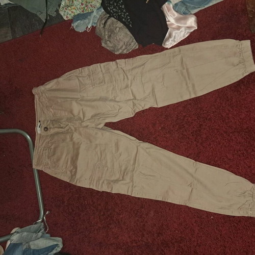 Cargo beige pants like new, size L