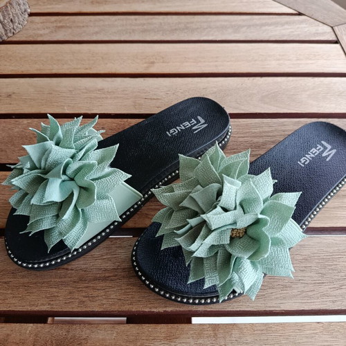 FENGI Women's Slides with Decorative Flower Size 38 New