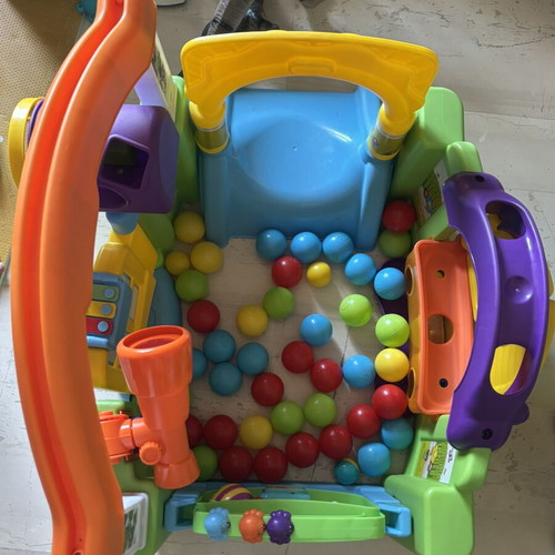 Little Tikes Activity Playhouse like new, from 6 months