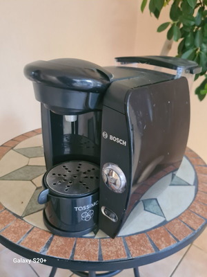 Tassimo Bosch μεταχειρισμένη καφετιέρα με σπασμένο έμβολο και κολλημένο καδο νερού