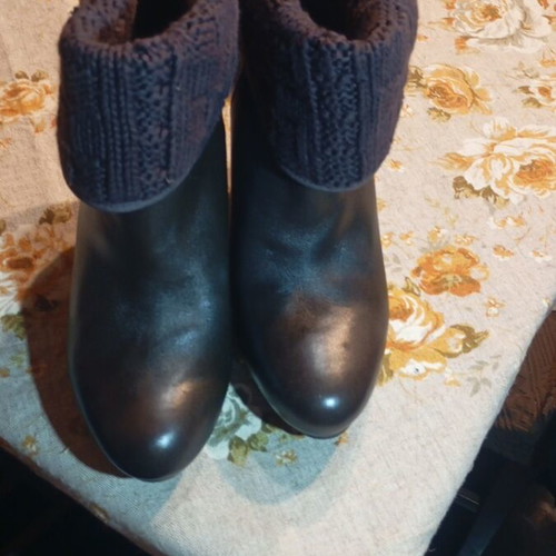 Ugg Australia leather ankle boots, beige and brown, size 40