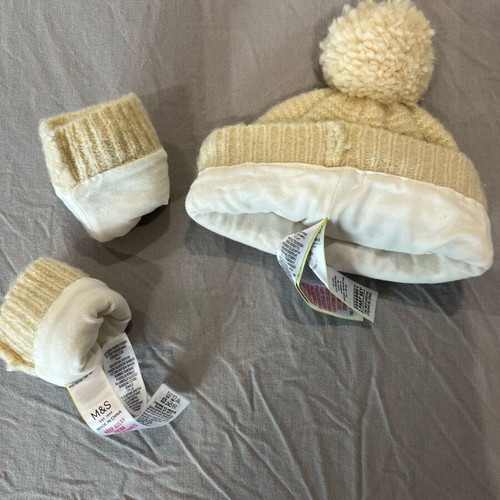 Marks&Spencer hat and gloves set used for 6 months old
