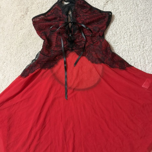 Red nightdress with black lace new, size S/M