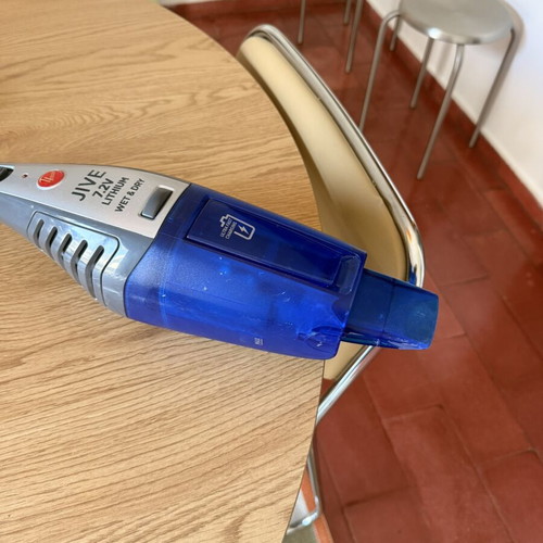 Hoover HJ72WDLB 011 Jive handheld vacuum like new