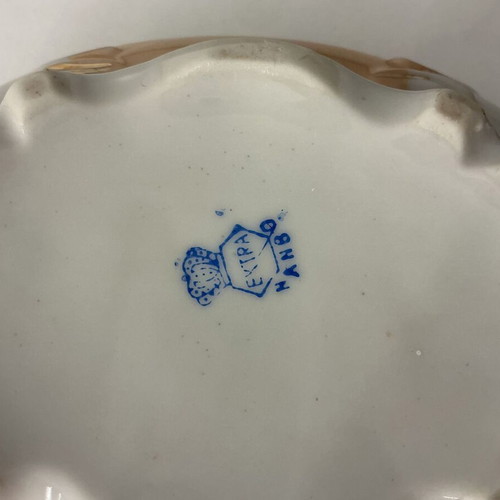 Vintage porcelain with gold details like new, collectible piece