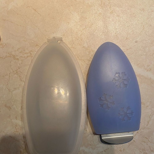 Philips HP6473 Satin Ice epilator used with 3 heads and ice packs