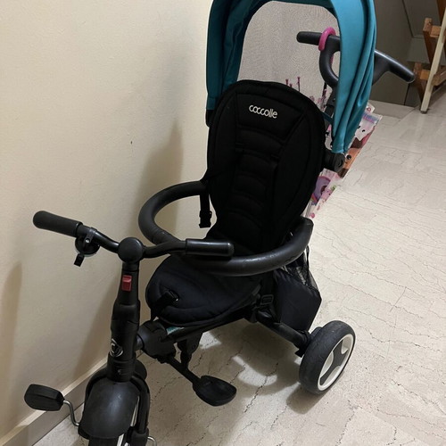 Coccolle Spectra foldable tricycle with sunshade and handle like new