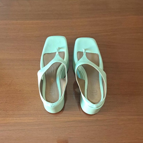8 by YOOX leather platform sandals pistachio green size 37 like new