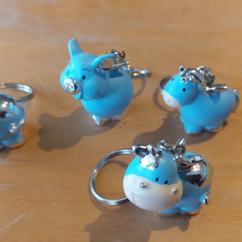Keychains like new, set of 4, blue
