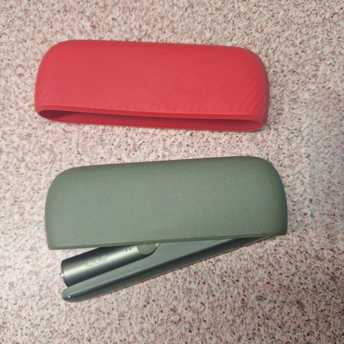 IQOS ILUMA Moss Green σαν καινούργιο με θήκη Bright Coral δώρο