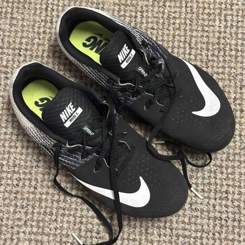Nike athletic shoes size 43 black like new