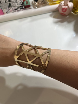 Gold bracelet like new