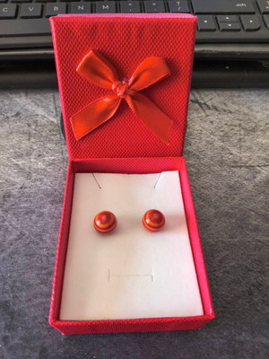 Stud earrings with banded agate and carnelian stones like new
