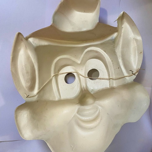Vintage carnival plastic mask like new