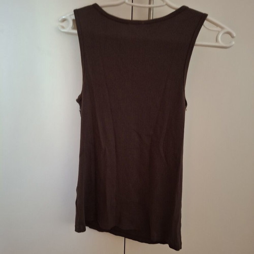 T-shirt with brown sequins like new, size L